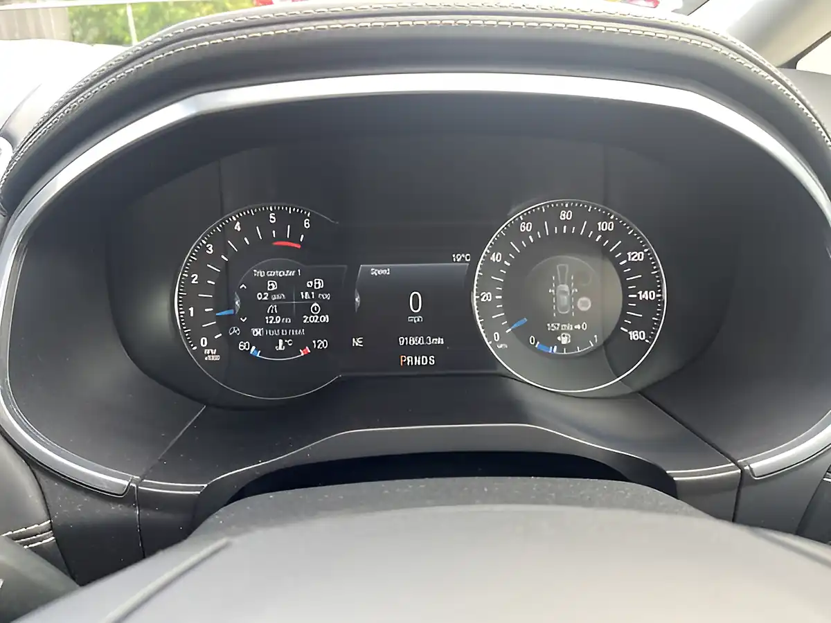 Used 2017 Ford S-Max Vignale White - Interior and Exterior details 15
