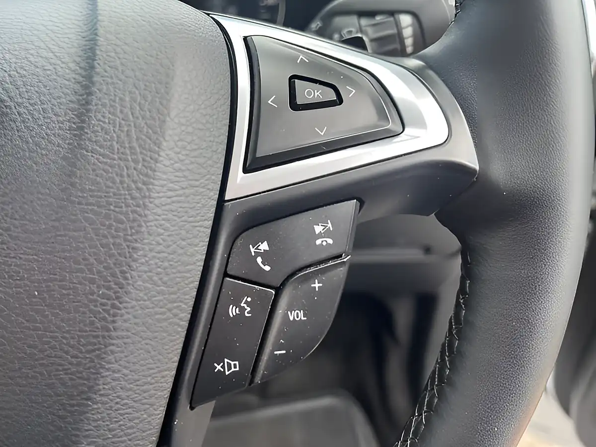 Used 2017 Ford S-Max Vignale White - Interior and Exterior details 17
