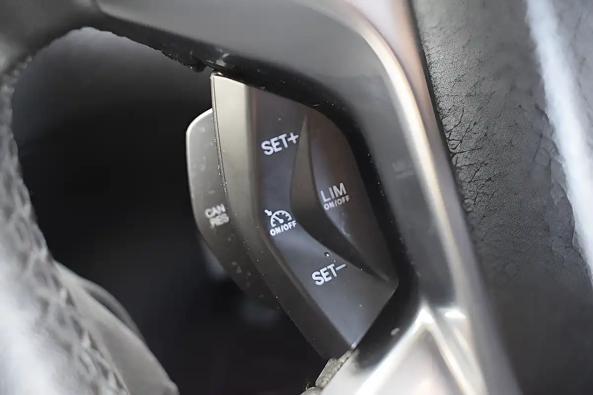 Used 2017 Ford Tourneo Custom Titanium Magnetic Grey - Interior and Exterior details 17