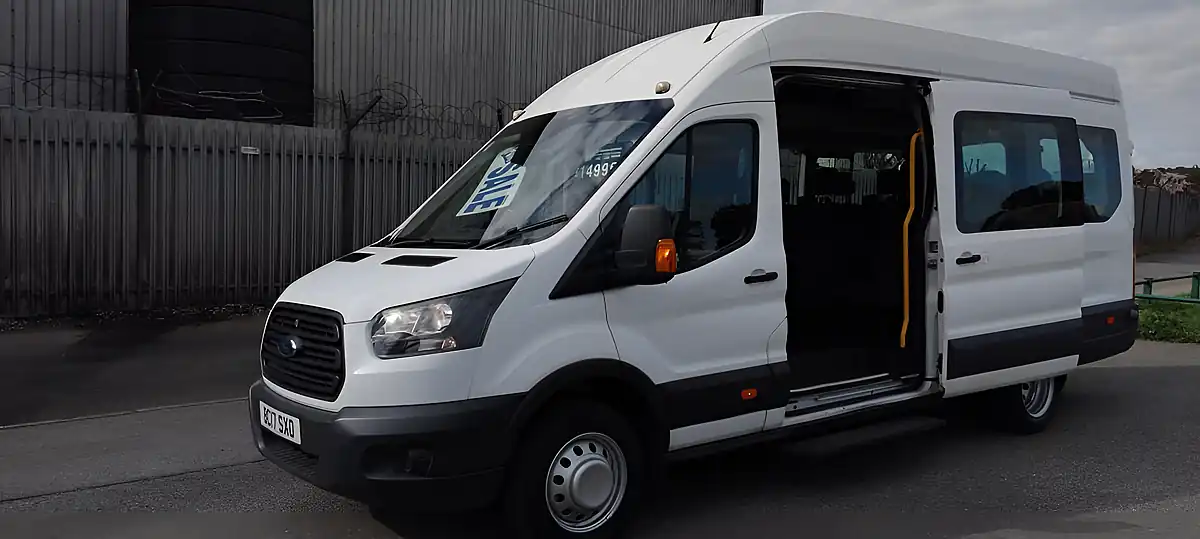 Used 2017 Ford Transit 17 Seater Frozen White - Interior and Exterior details 6