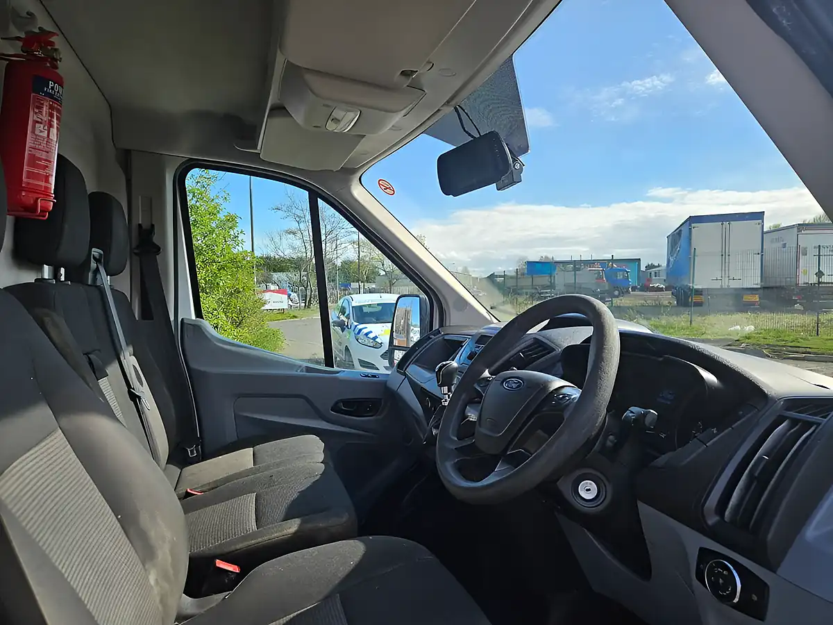 Used 2017 Ford Transit 350 Mwb L2H2 White - Interior and Exterior details 12