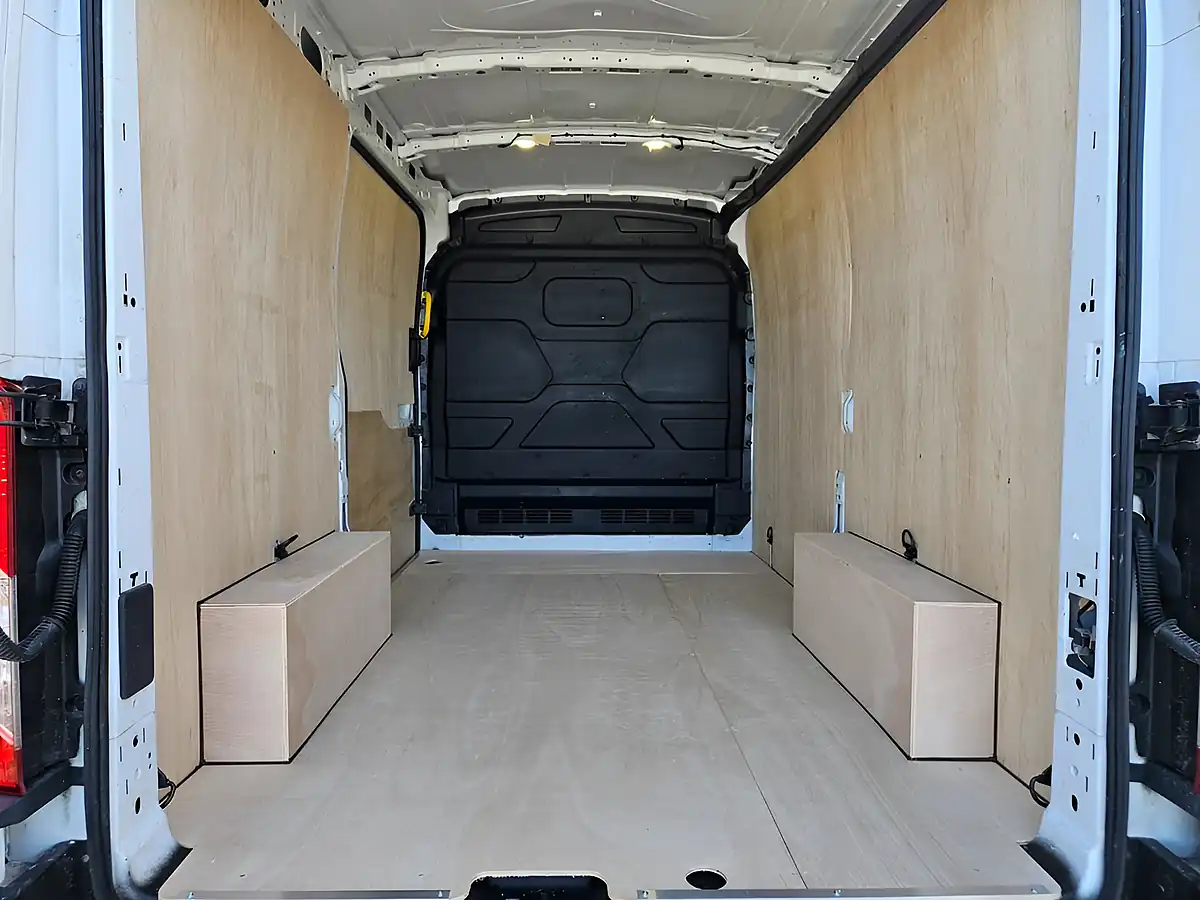Used 2017 Ford Transit 350 Mwb L2H2 White - Interior and Exterior details 9