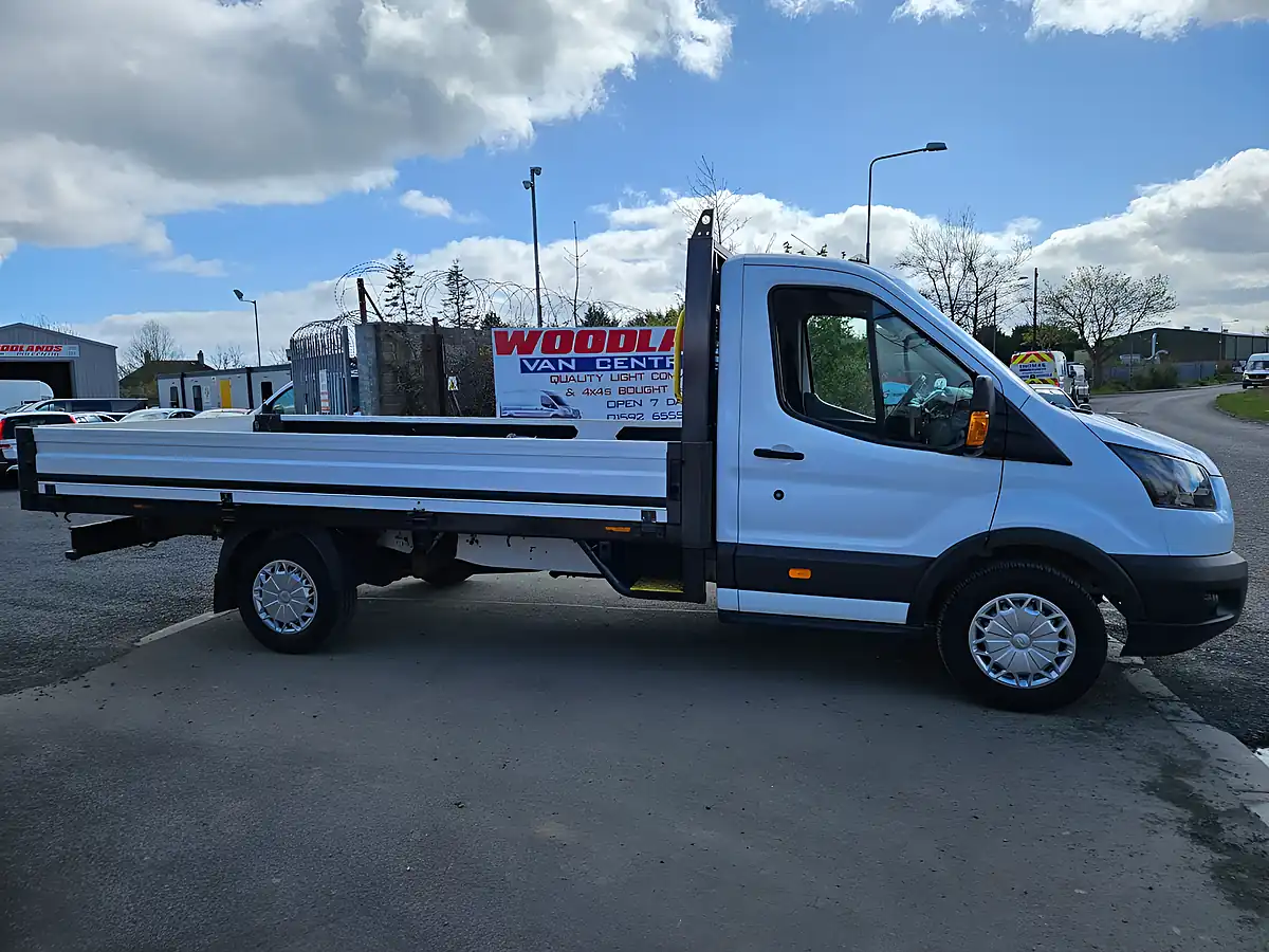 Used 2017 Ford Transit 350 RWD Lwb Dropside White - Interior and Exterior details 2