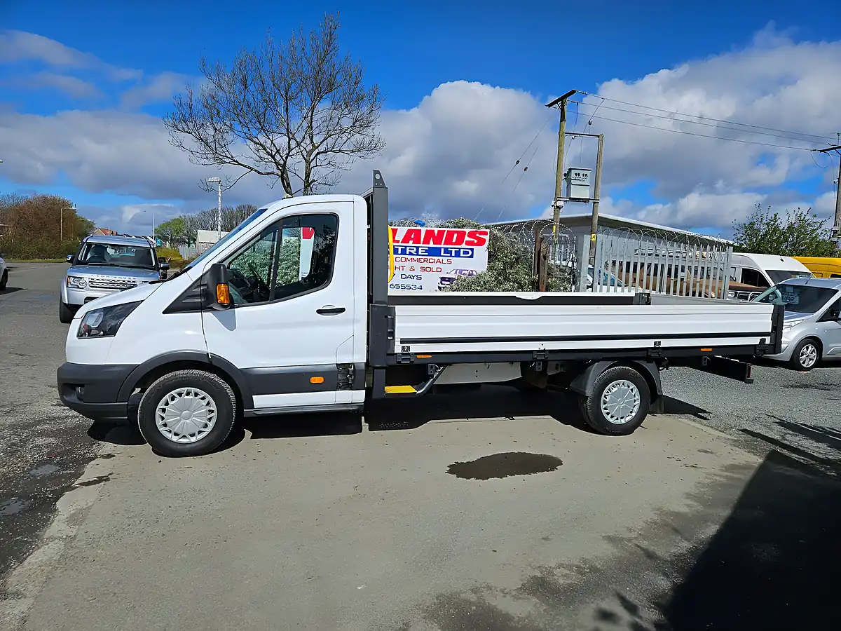 Used 2017 Ford Transit 350 RWD Lwb Dropside White - Interior and Exterior details 5