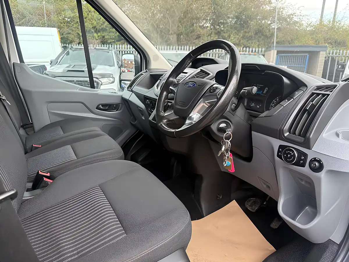 Used 2017 Ford Transit 350 Silver - Interior and Exterior details 13