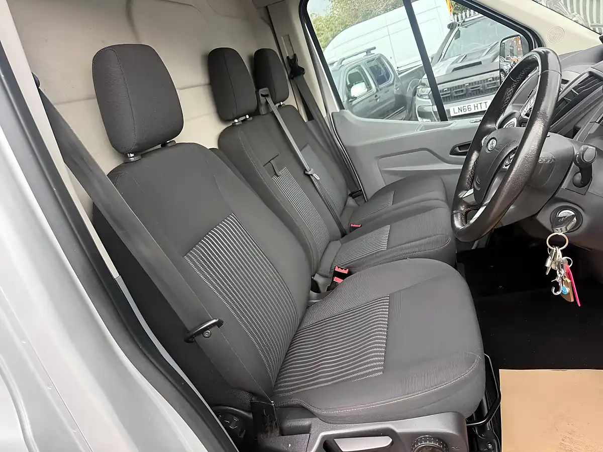 Used 2017 Ford Transit 350 Silver - Interior and Exterior details 16