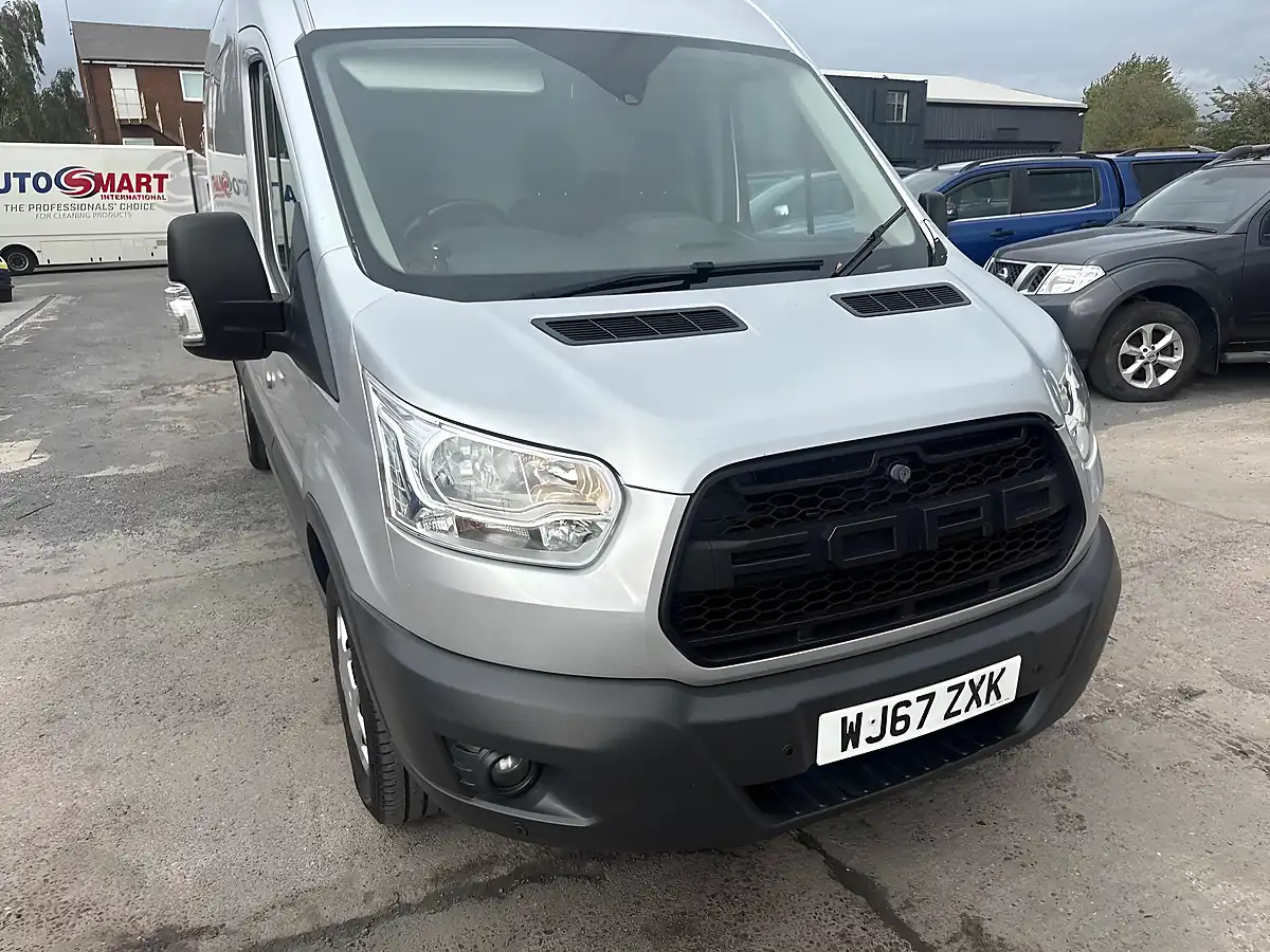 Used 2017 Ford Transit 350 Silver - Interior and Exterior details 18