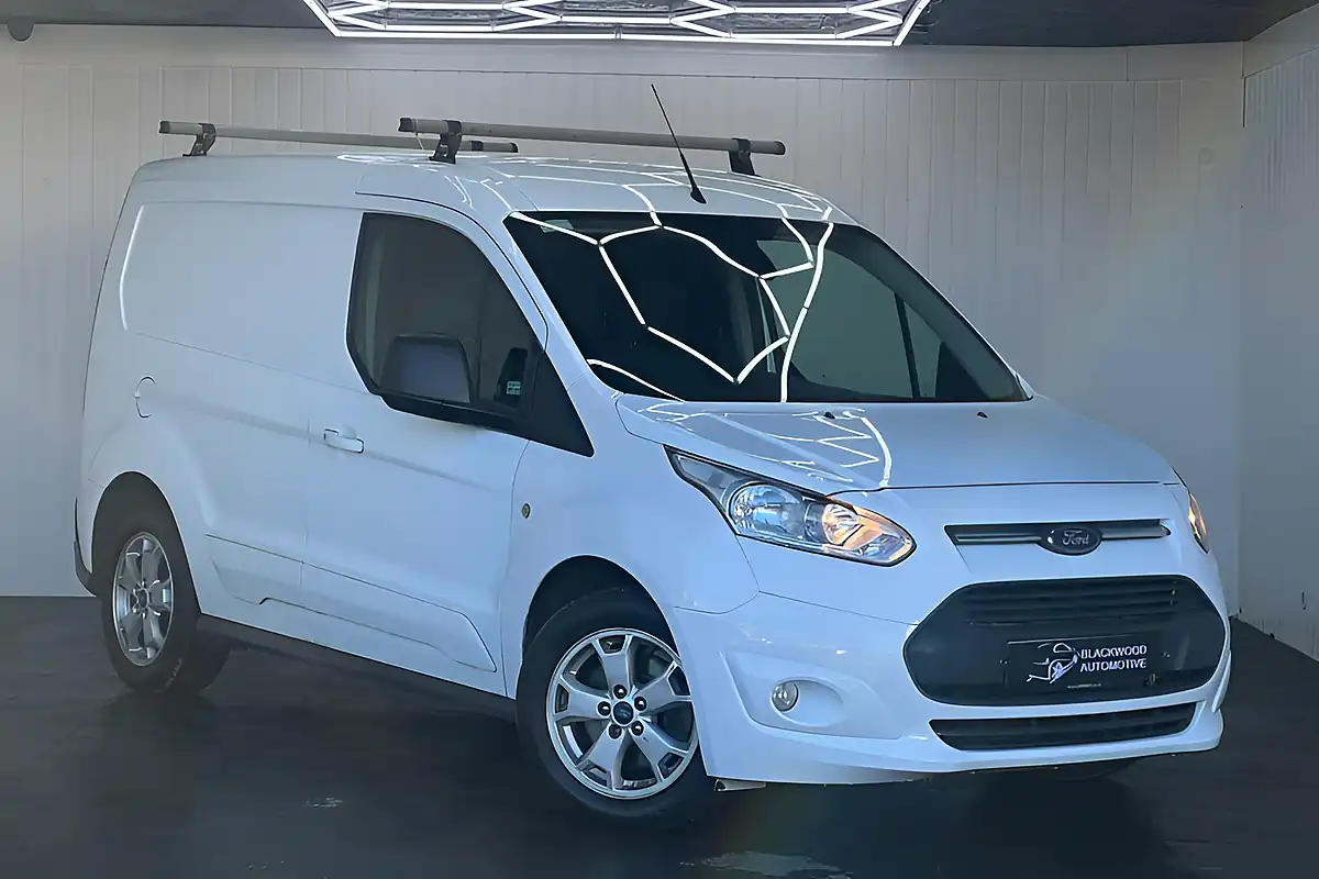 Used 2017 Ford Transit Connect 200 Limited White - Front View