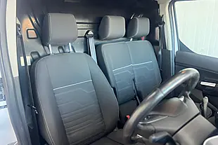 Used 2017 Ford Transit Connect 200 Limited White - Interior and Exterior details 11