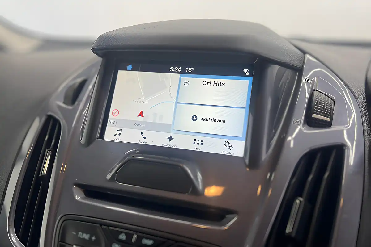 Used 2017 Ford Transit Connect 200 Limited White - Interior and Exterior details 19