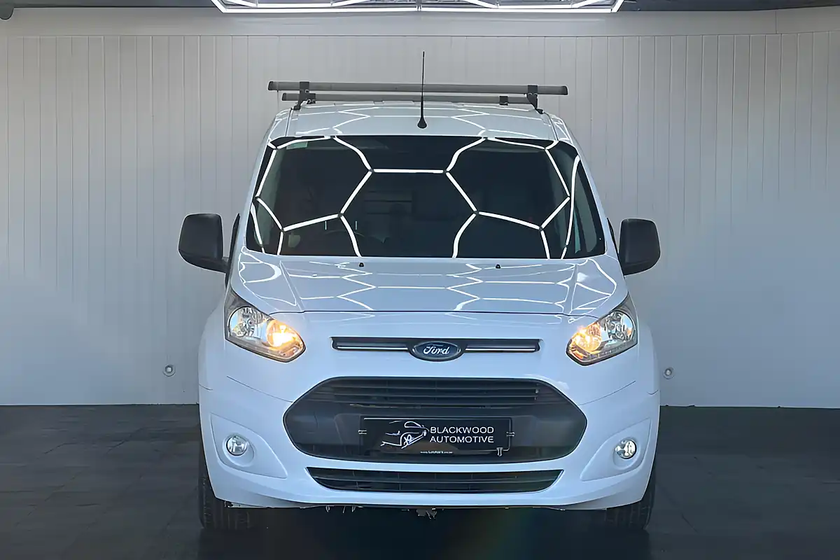 Used 2017 Ford Transit Connect 200 Limited White - Interior and Exterior details 4