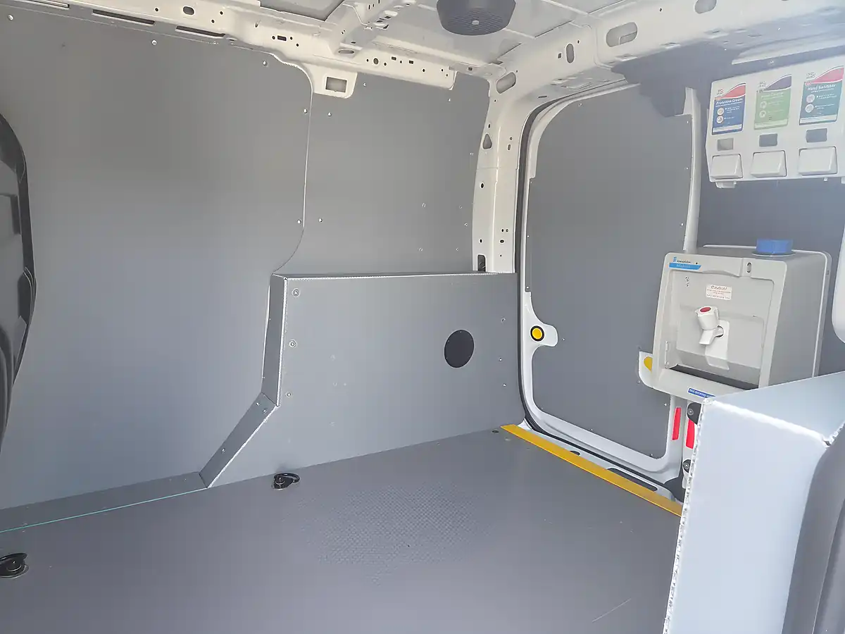Used 2017 Ford Transit Connect 220 L1 H1 5dr White - Interior and Exterior details 11