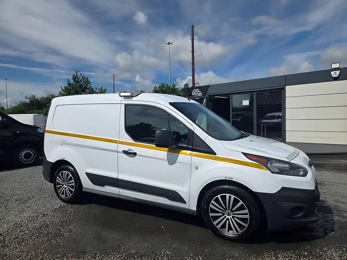 Used 2017 Ford Transit Connect 220 L1 H1 5dr White - Interior and Exterior details 2