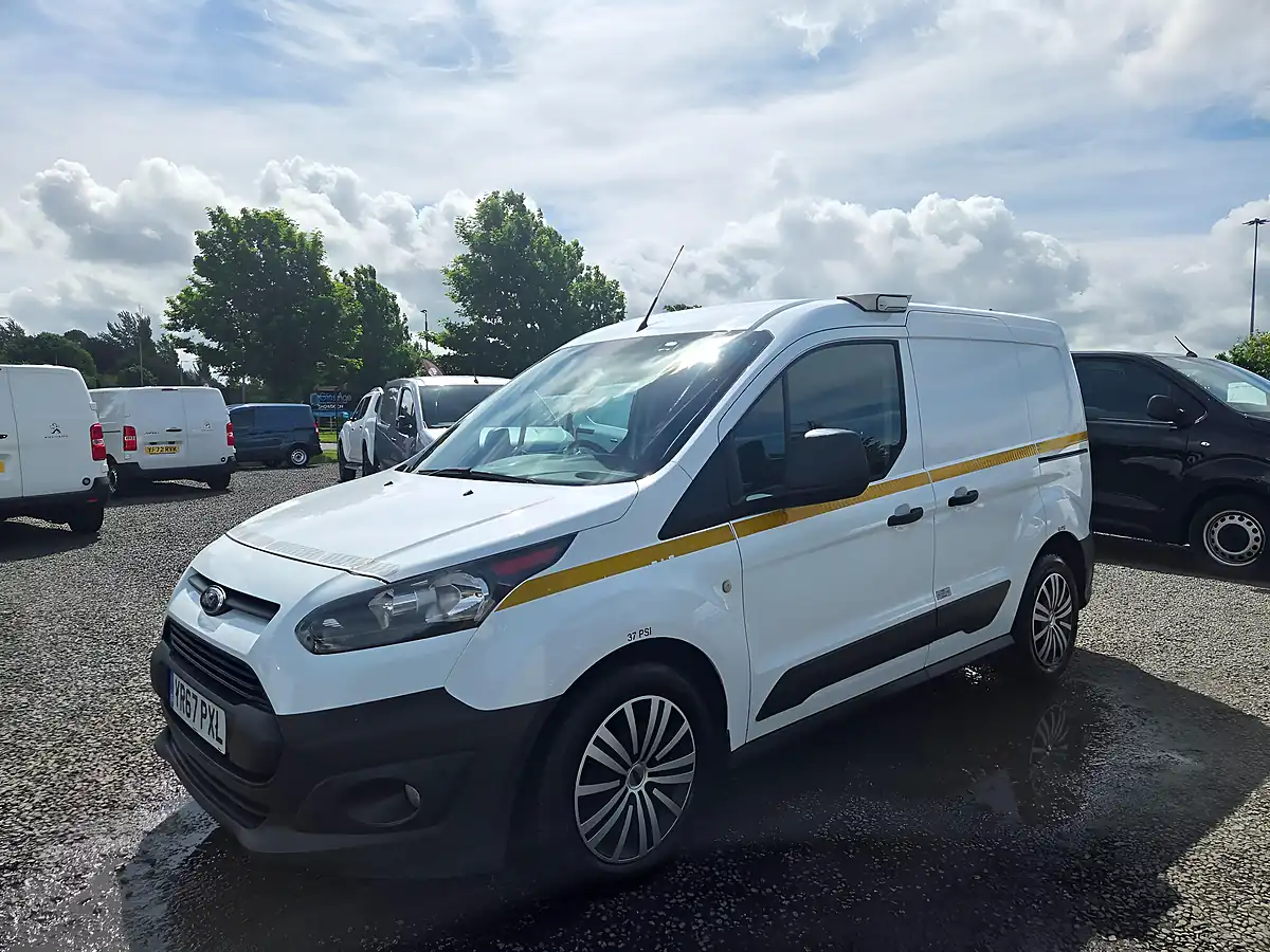 Used 2017 Ford Transit Connect 220 L1 H1 5dr White - Interior and Exterior details 6