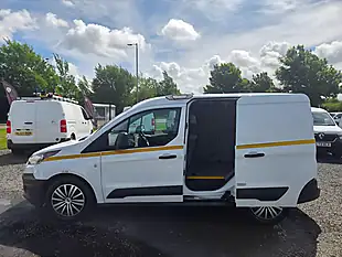 Used 2017 Ford Transit Connect 220 L1 H1 5dr White - Interior and Exterior details 9