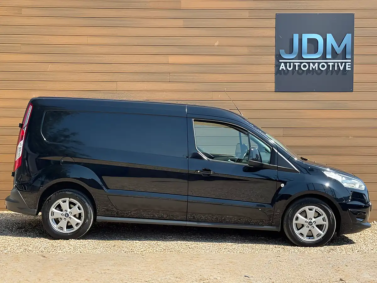 Used 2017 Ford Transit Connect 240 Limited Black - Interior and Exterior details 2