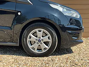 Used 2017 Ford Transit Connect 240 Limited Black - Interior and Exterior details 9