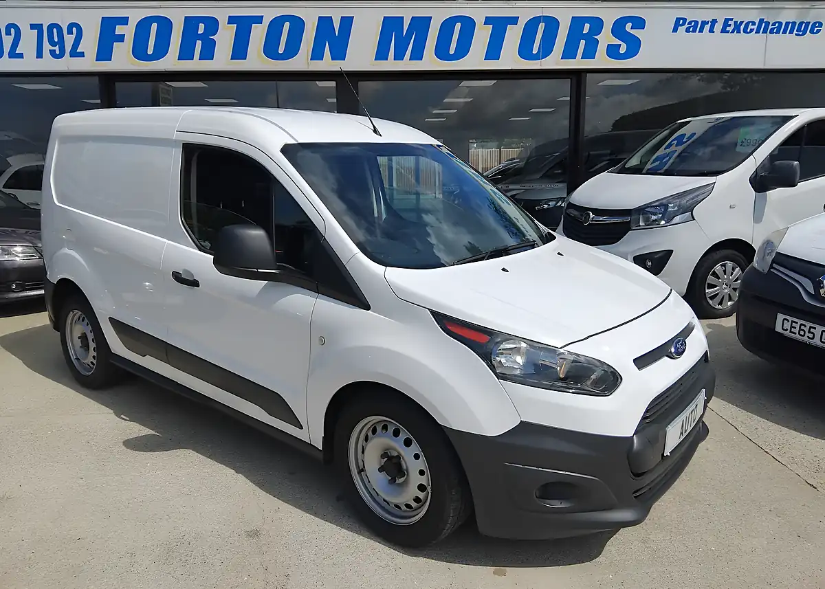 Used 2017 Ford Transit Connect Automatic White - Front View