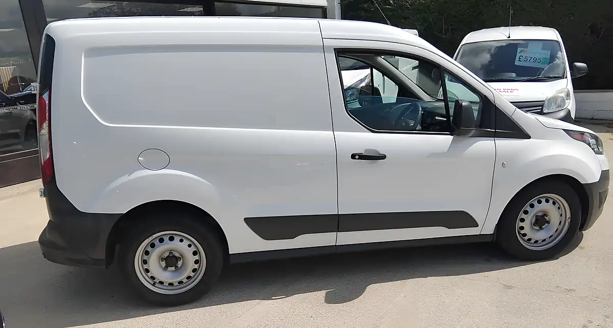 Used 2017 Ford Transit Connect Automatic White - Interior and Exterior details 10
