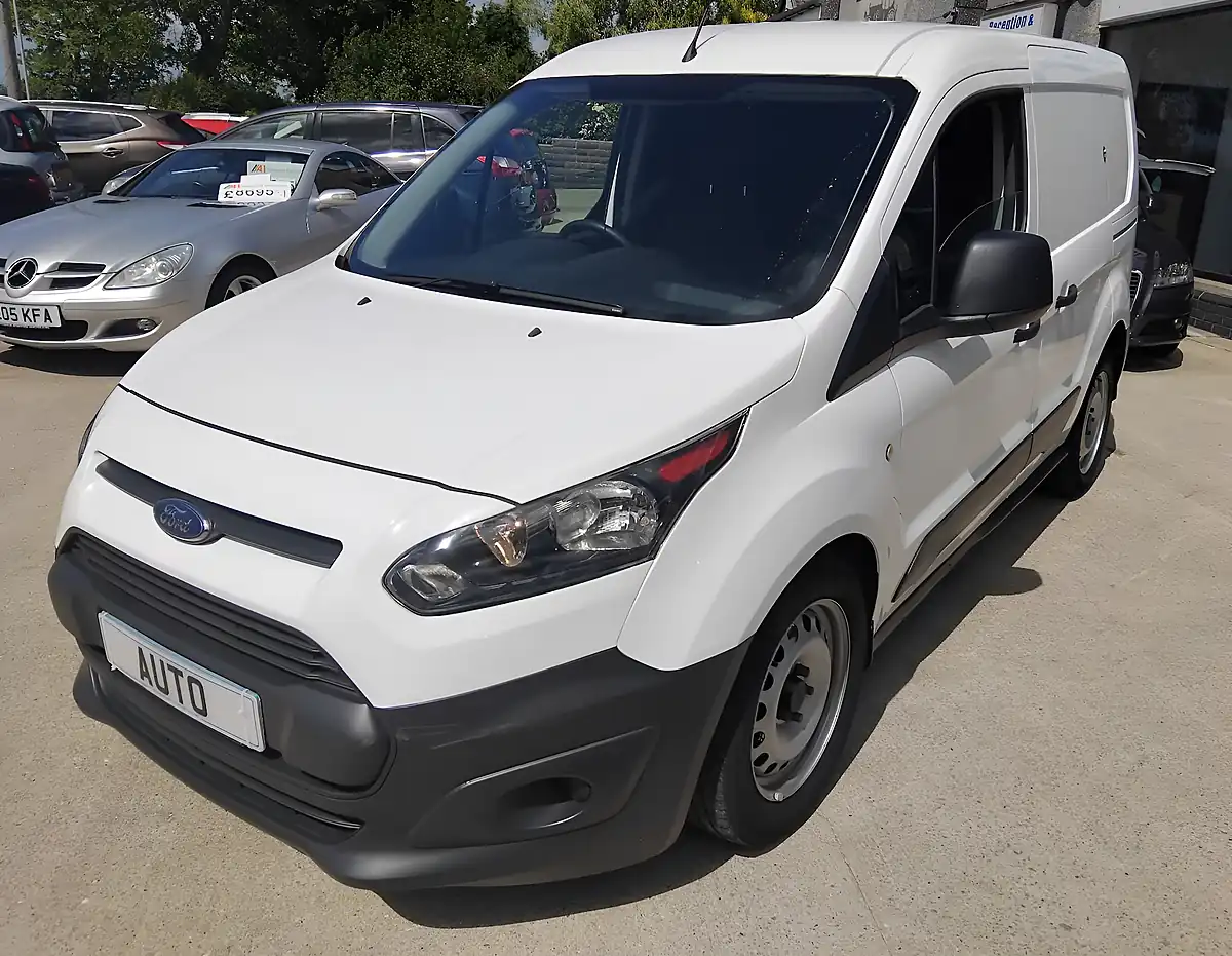 Used 2017 Ford Transit Connect Automatic White - Interior and Exterior details 4