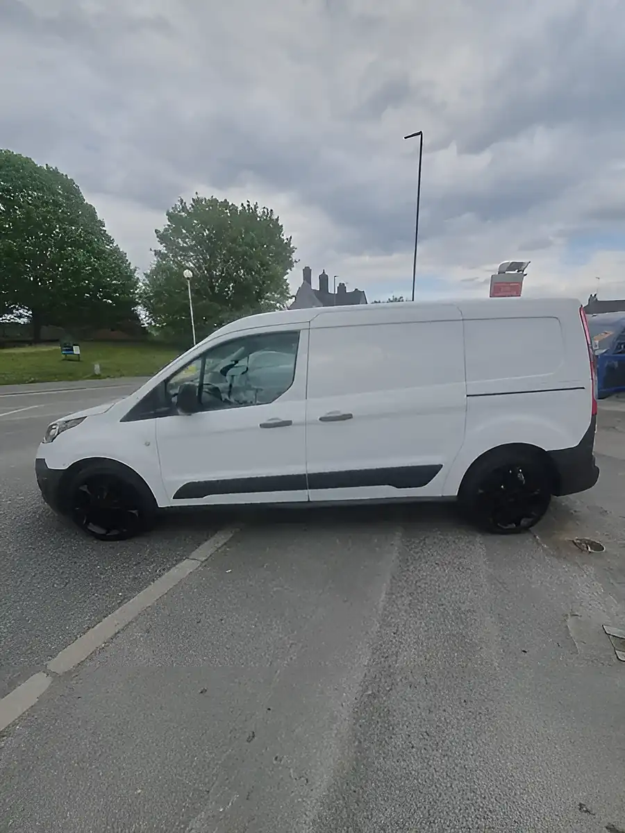 Used 2017 Ford Transit Connect L2 Long Wheelbase - Interior and Exterior details 6