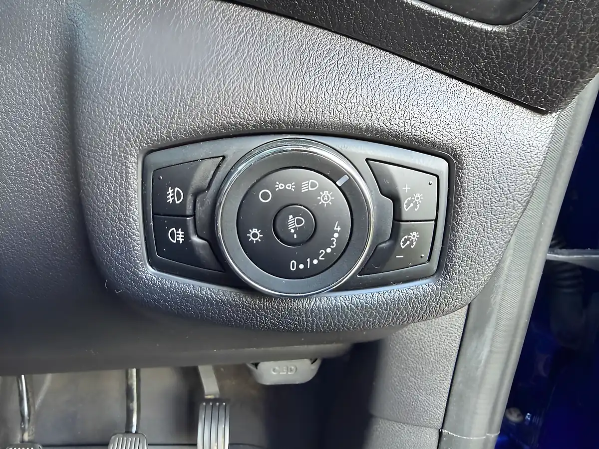 Used 2017 Ford Transit Connect Limited Blue - Interior and Exterior details 14