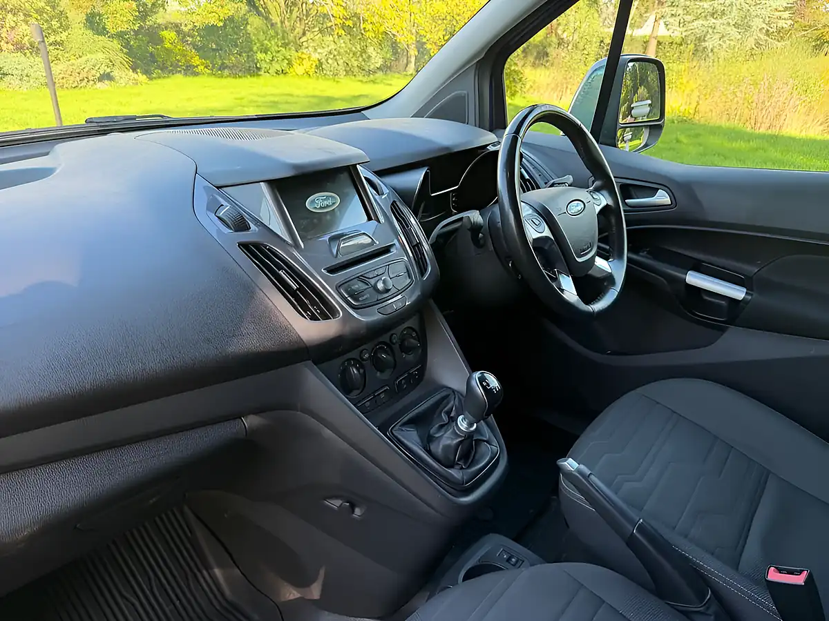 Used 2017 Ford Transit Connect Limited Blue - Interior and Exterior details 15