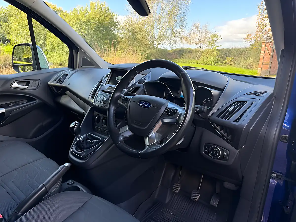 Used 2017 Ford Transit Connect Limited Blue - Interior and Exterior details 9