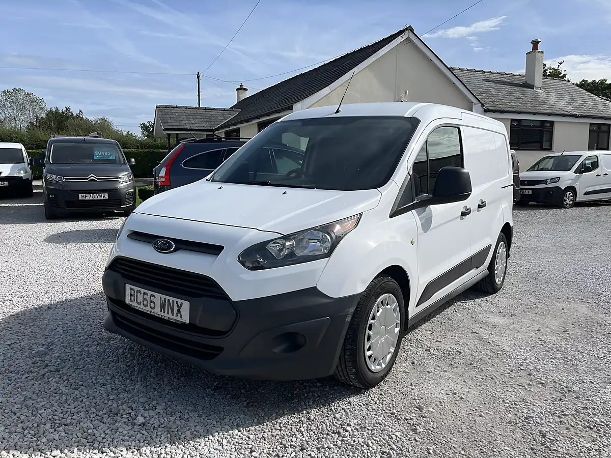 Used 2017 Ford Transit Connect Panel Van White - Interior and Exterior details 4