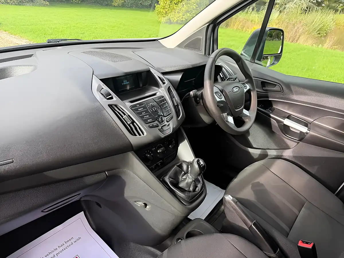 Used 2017 Ford Transit Connect Trend White - Interior and Exterior details 14