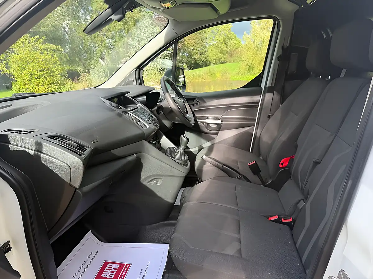 Used 2017 Ford Transit Connect Trend White - Interior and Exterior details 16
