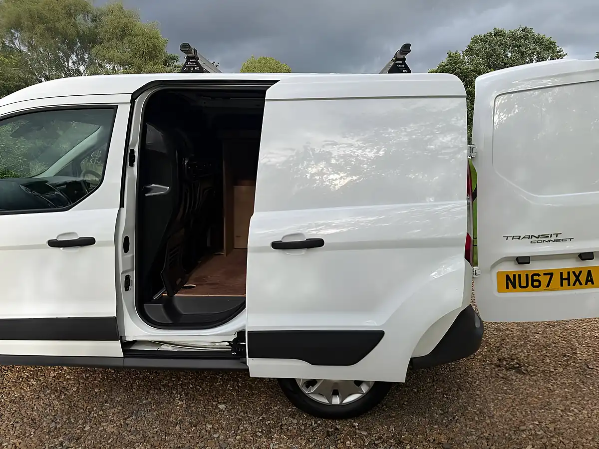 Used 2017 Ford Transit Connect Trend White - Interior and Exterior details 18