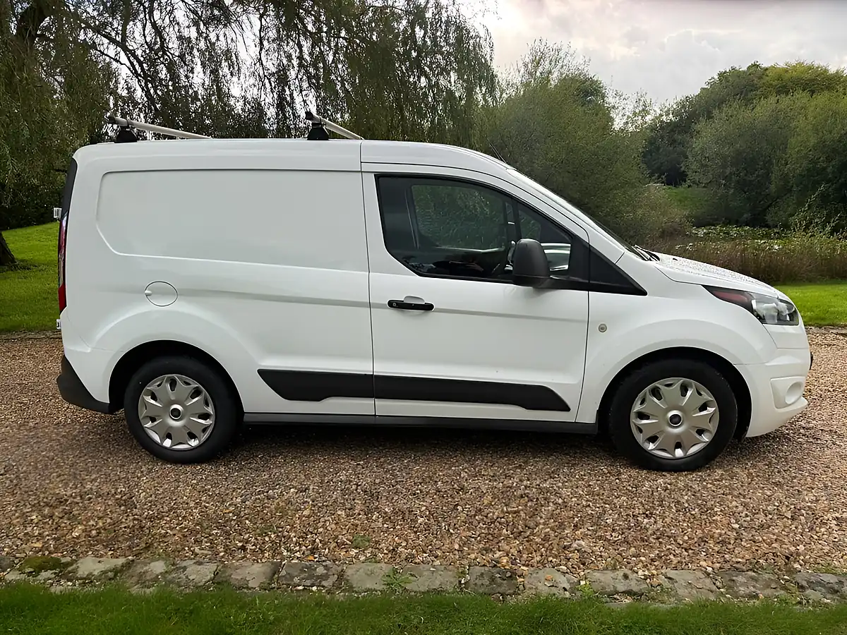 Used 2017 Ford Transit Connect Trend White - Interior and Exterior details 6