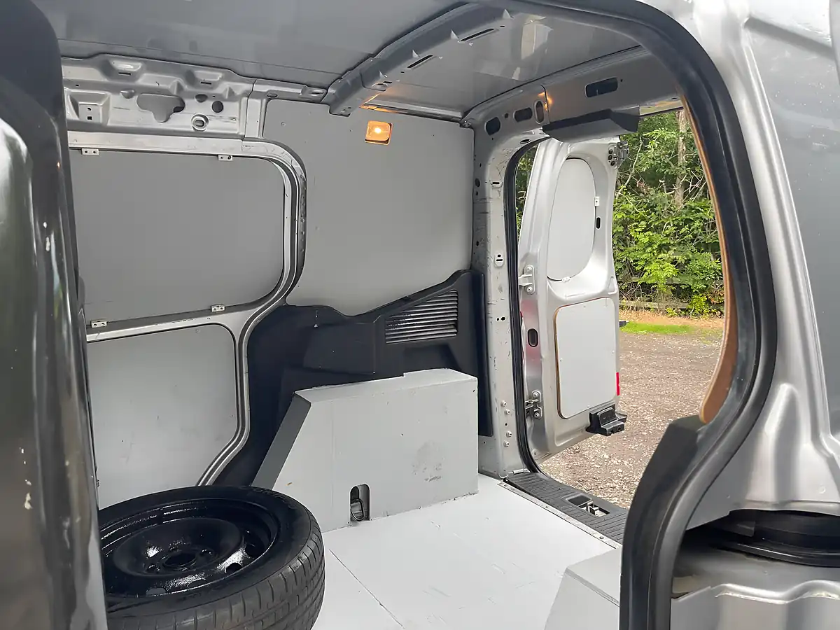 Used 2017 Ford Transit Courier Trend Silver - Interior and Exterior details 16