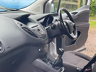 Used 2017 Ford Transit Courier Trend Silver - Interior and Exterior details 20