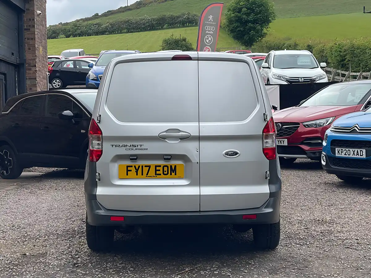 Used 2017 Ford Transit Courier Trend Silver - Interior and Exterior details 3