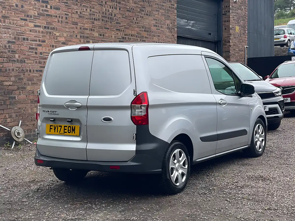 Used 2017 Ford Transit Courier Trend Silver - Interior and Exterior details 4