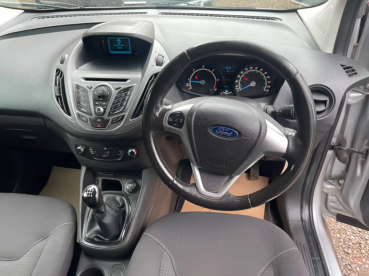 Used 2017 Ford Transit Courier Trend Silver - Interior and Exterior details 9