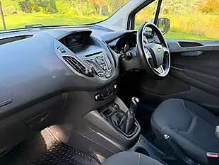 Used 2017 Ford Transit Courier Trend Silver - Interior and Exterior details 13