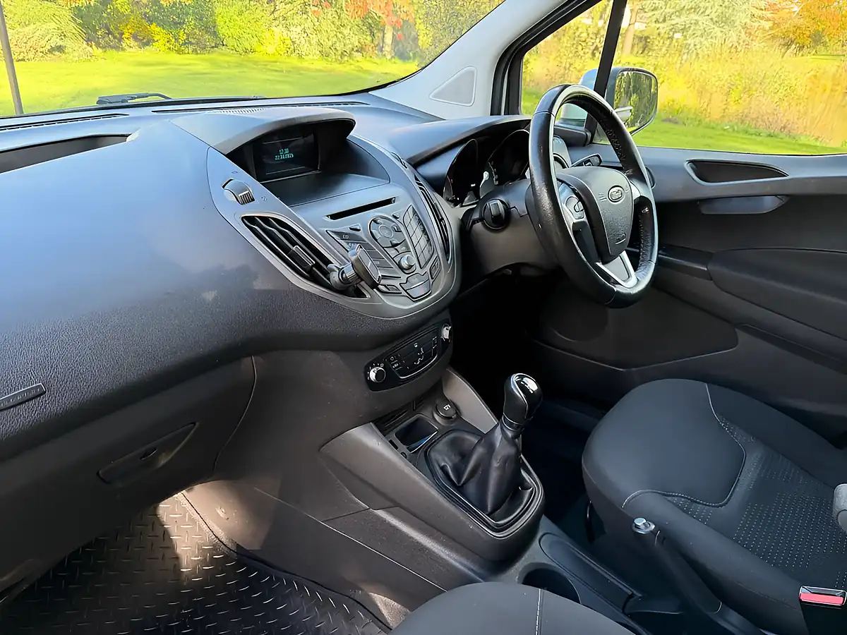 Used 2017 Ford Transit Courier Trend Silver - Interior and Exterior details 13