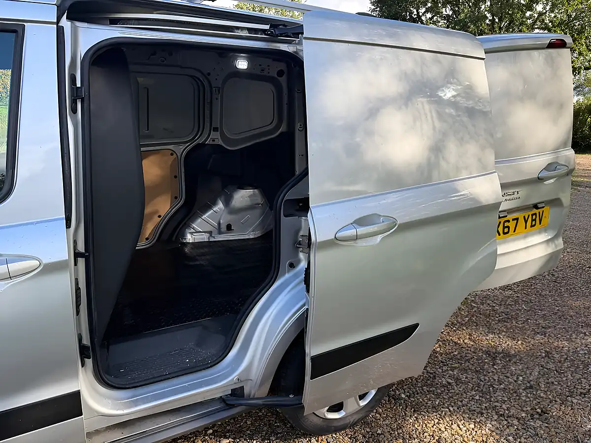 Used 2017 Ford Transit Courier Trend Silver - Interior and Exterior details 18
