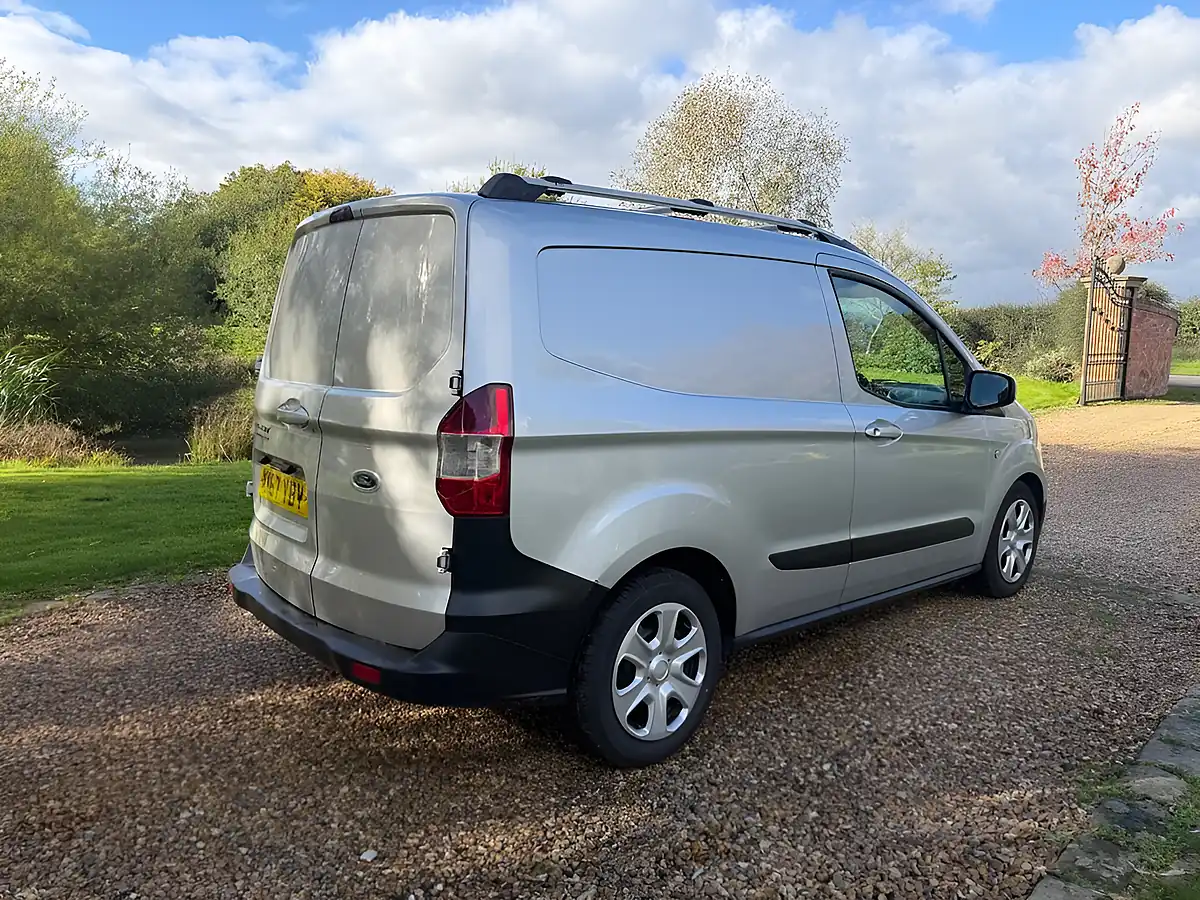 Used 2017 Ford Transit Courier Trend Silver - Interior and Exterior details 5