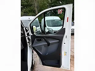 Used 2017 Ford Transit Custom 250 Panel Van White - Interior and Exterior details 13