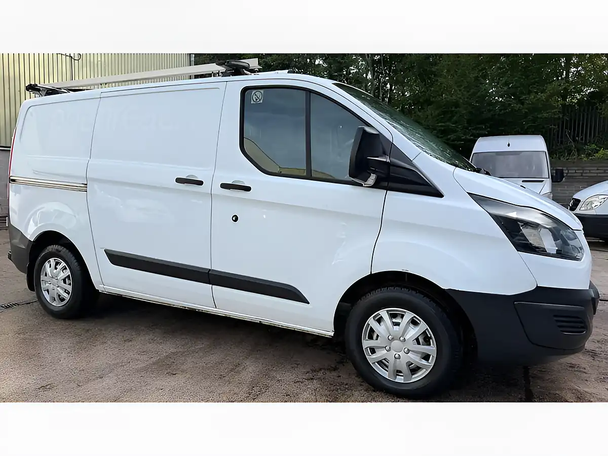 Used 2017 Ford Transit Custom 250 Panel Van White - Interior and Exterior details 4