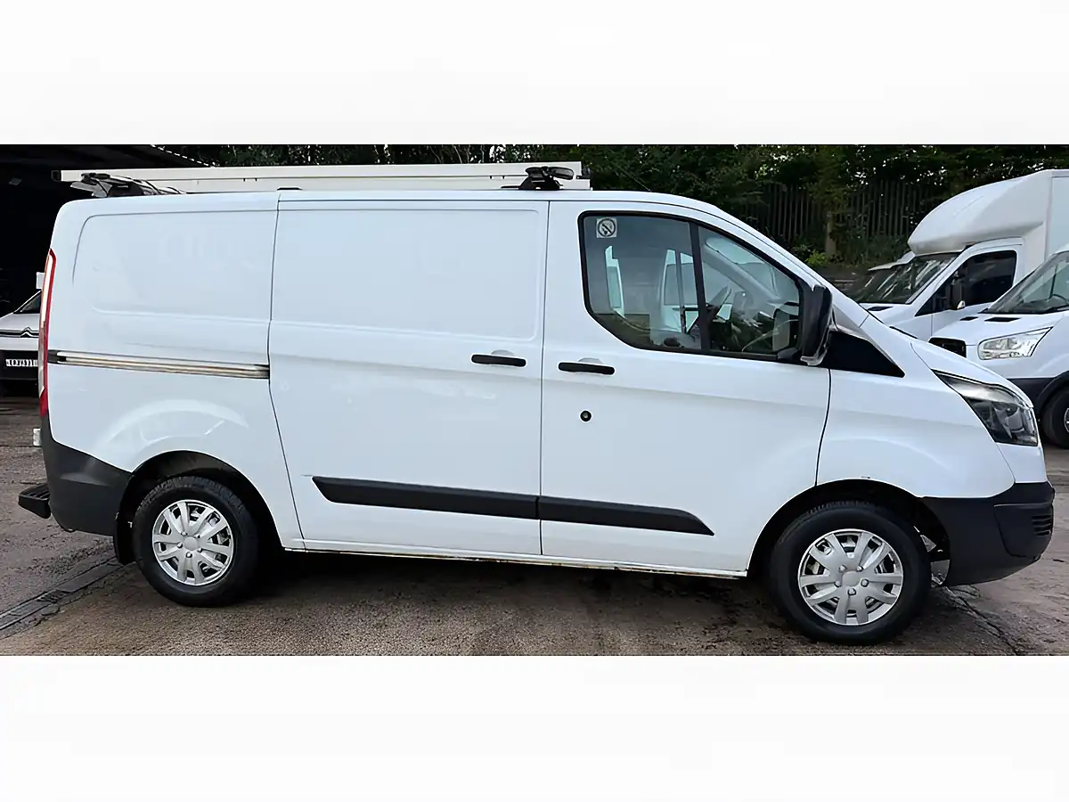 Used 2017 Ford Transit Custom 250 Panel Van White - Interior and Exterior details 5