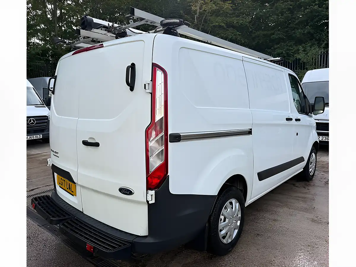 Used 2017 Ford Transit Custom 250 Panel Van White - Interior and Exterior details 9
