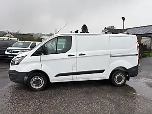 Used 2017 Ford Transit Custom 270 White - Interior and Exterior details 6
