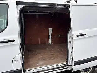 Used 2017 Ford Transit Custom 270 White - Interior and Exterior details 8