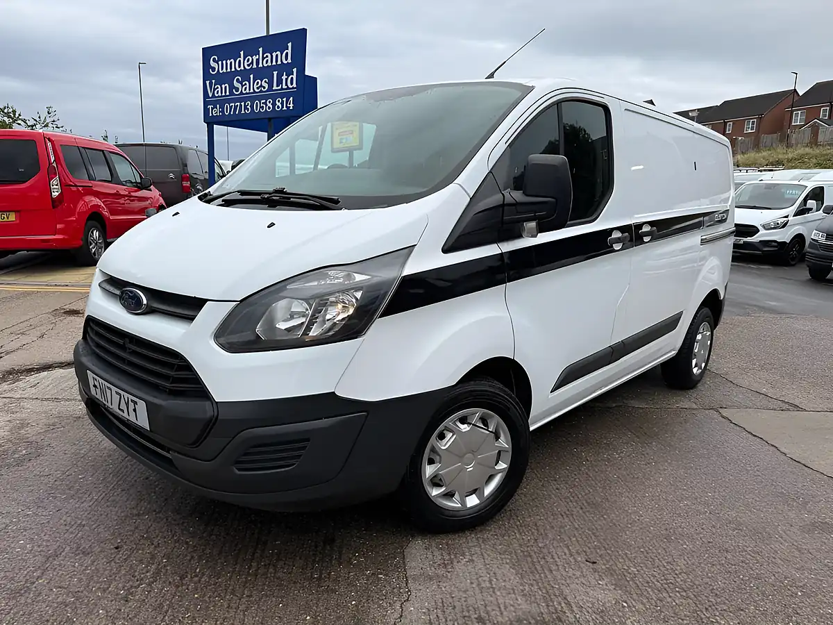 Used 2017 Ford Transit Custom 290 L1 H1 White - Front View