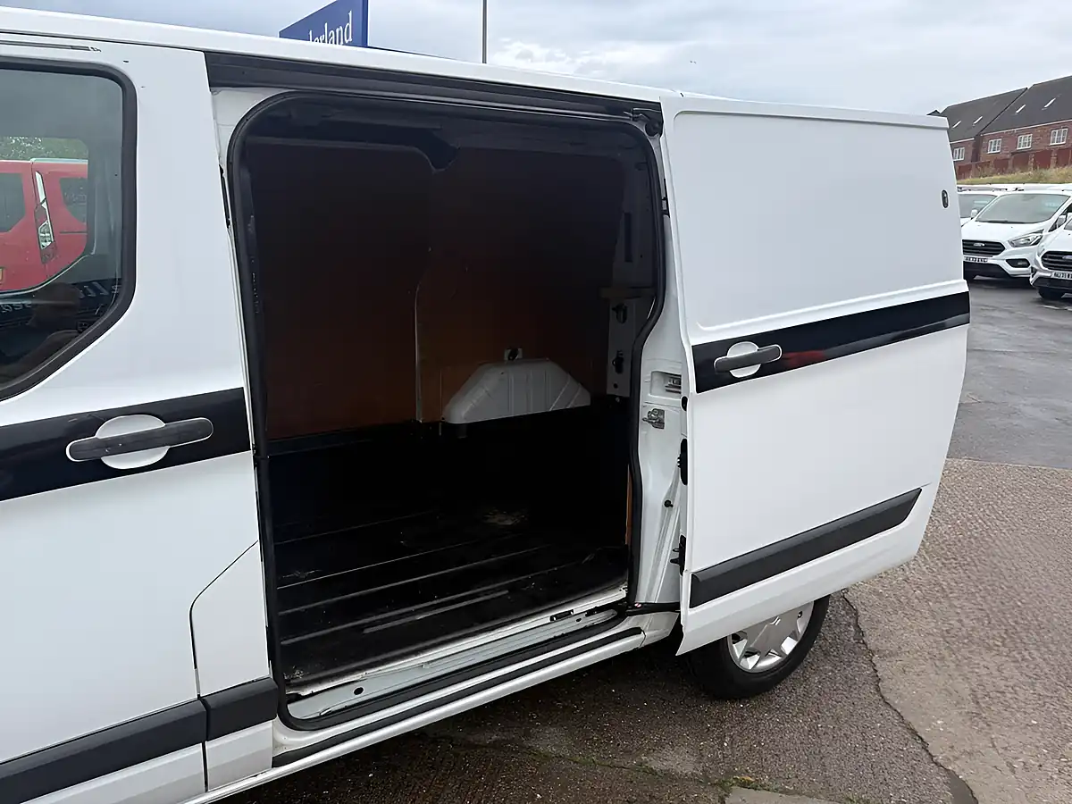 Used 2017 Ford Transit Custom 290 L1 H1 White - Interior and Exterior details 12